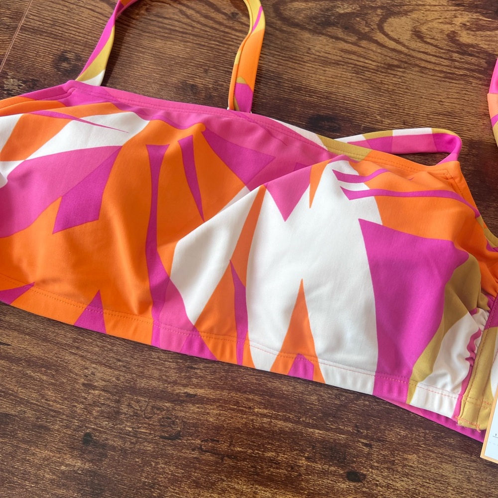 NWT Vibrant Pink Orange White Abstract Bikini Top